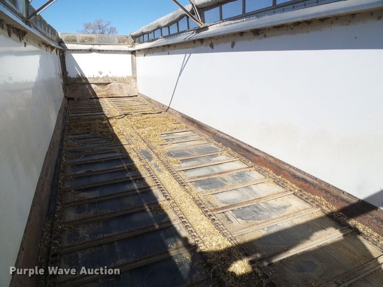 image for item DH4814 2010 Aeroswint silage trailer