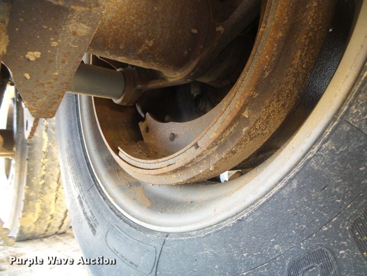 image for item DH4815 2011 Aeroswint silage trailer