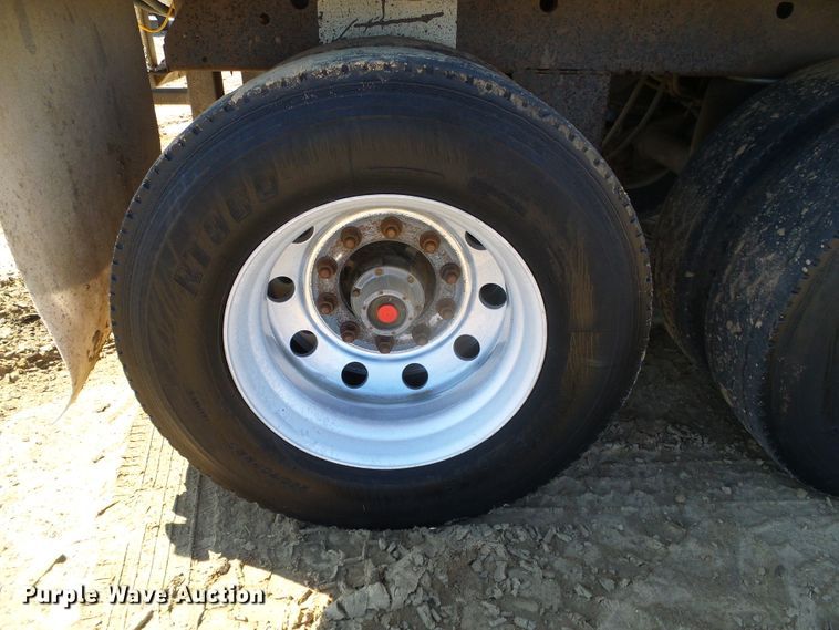 image for item DH4815 2011 Aeroswint silage trailer