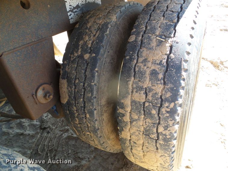 image for item DH4815 2011 Aeroswint silage trailer