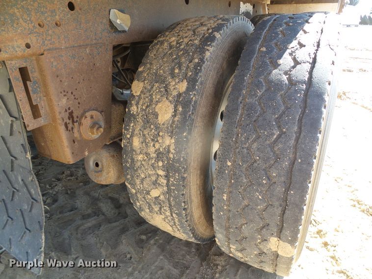 image for item DH4815 2011 Aeroswint silage trailer