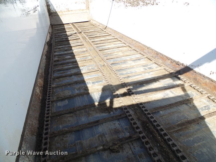 image for item DH4815 2011 Aeroswint silage trailer