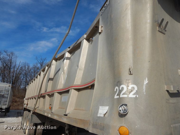 image for item DH5087 1995 East end dump trailer