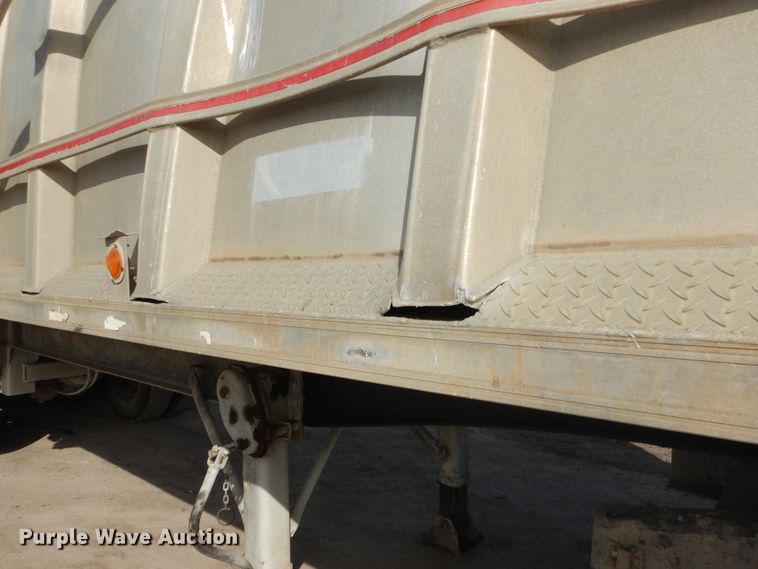 image for item DH5087 1995 East end dump trailer