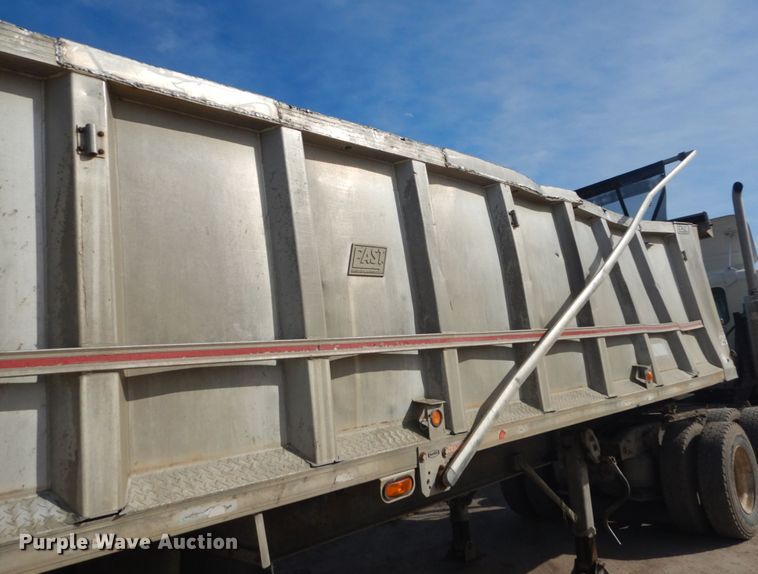 image for item DH5087 1995 East end dump trailer