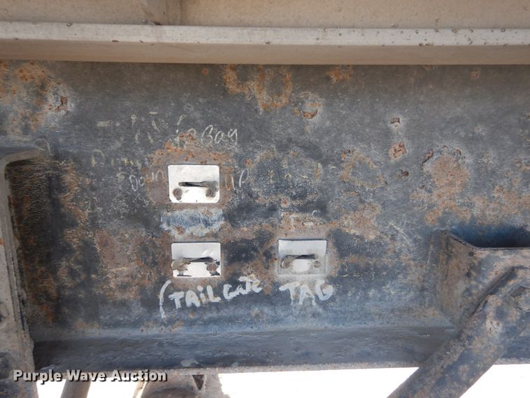 image for item DH5087 1995 East end dump trailer