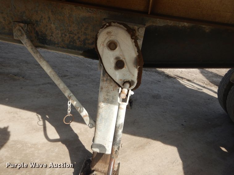 image for item DH5087 1995 East end dump trailer