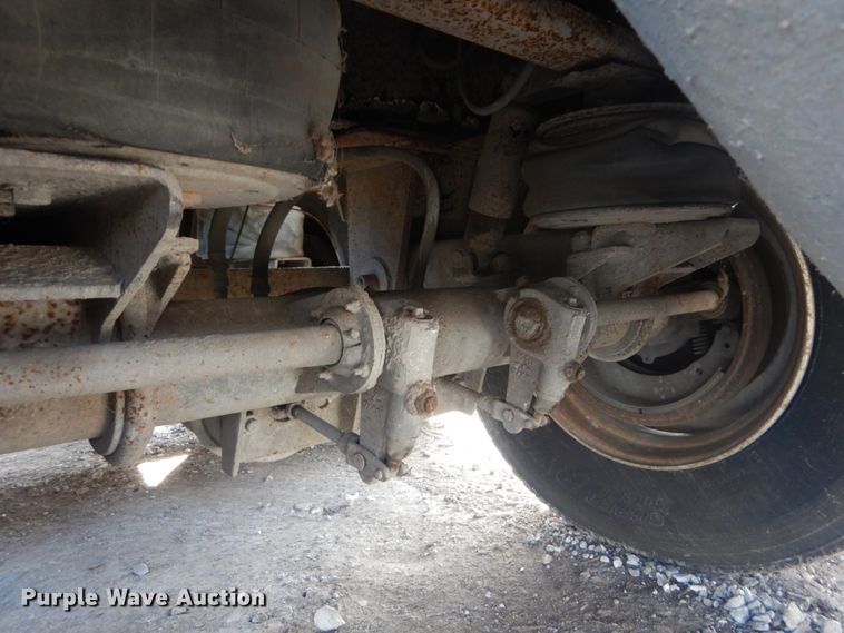 image for item DH5087 1995 East end dump trailer