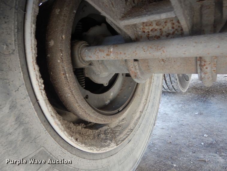 image for item DH5087 1995 East end dump trailer