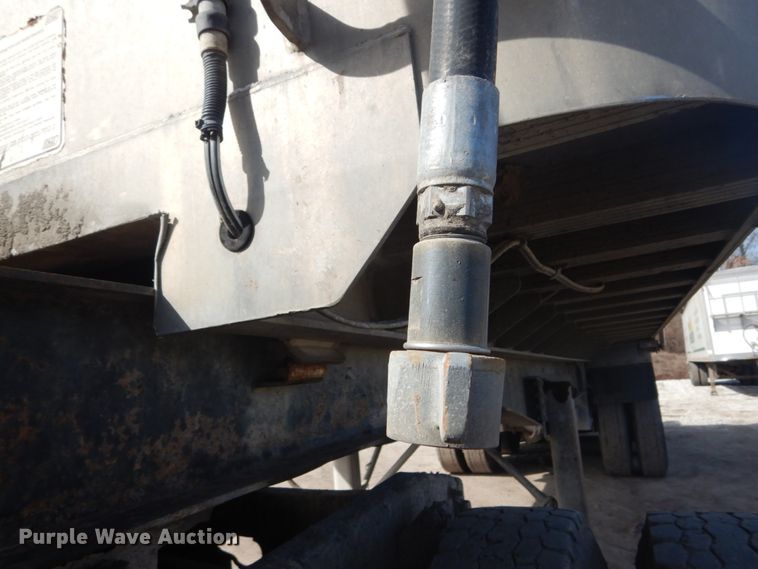 image for item DH5087 1995 East end dump trailer