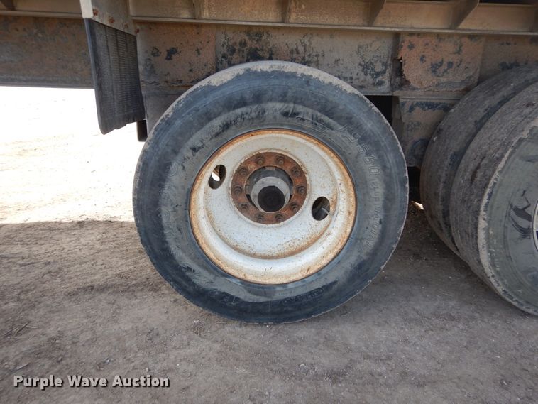 image for item DH5087 1995 East end dump trailer