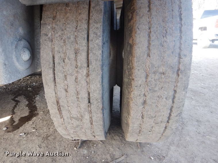 image for item DH5087 1995 East end dump trailer