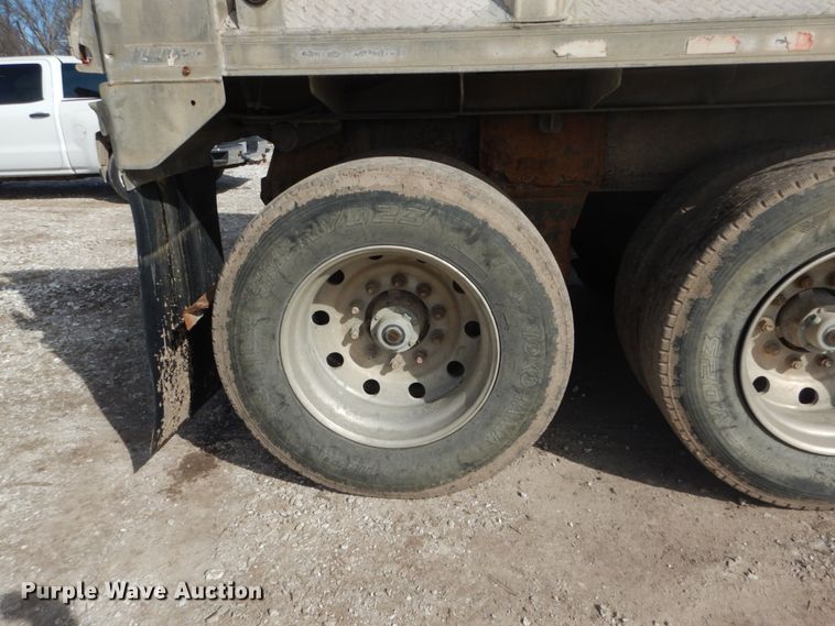 image for item DH5087 1995 East end dump trailer