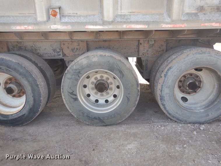 image for item DH5087 1995 East end dump trailer
