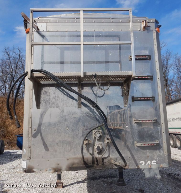 image for item DH5088 2007 Wilkens live bottom trailer