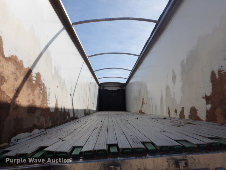 image for item DH5088 2007 Wilkens live bottom trailer