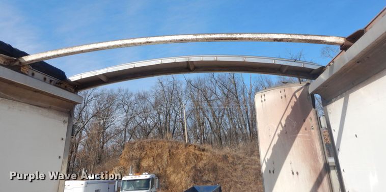 image for item DH5088 2007 Wilkens live bottom trailer