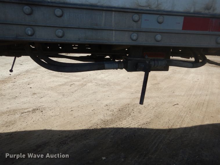 image for item DH5088 2007 Wilkens live bottom trailer