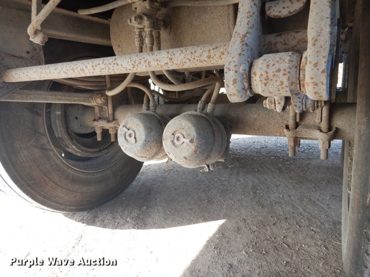 image for item DH5088 2007 Wilkens live bottom trailer