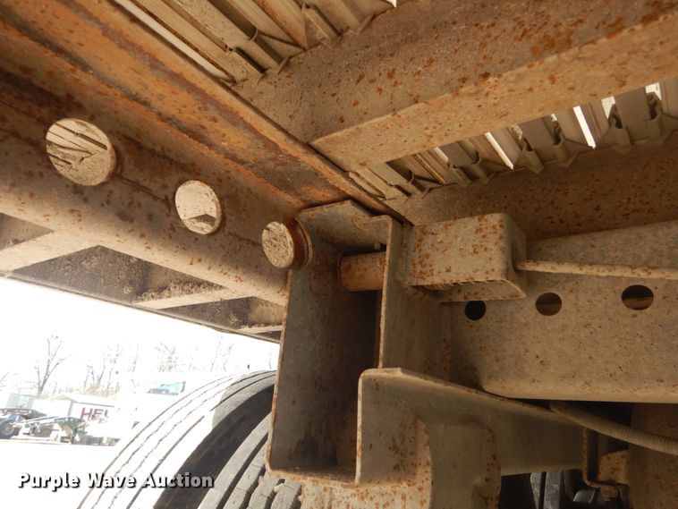 image for item DH5088 2007 Wilkens live bottom trailer