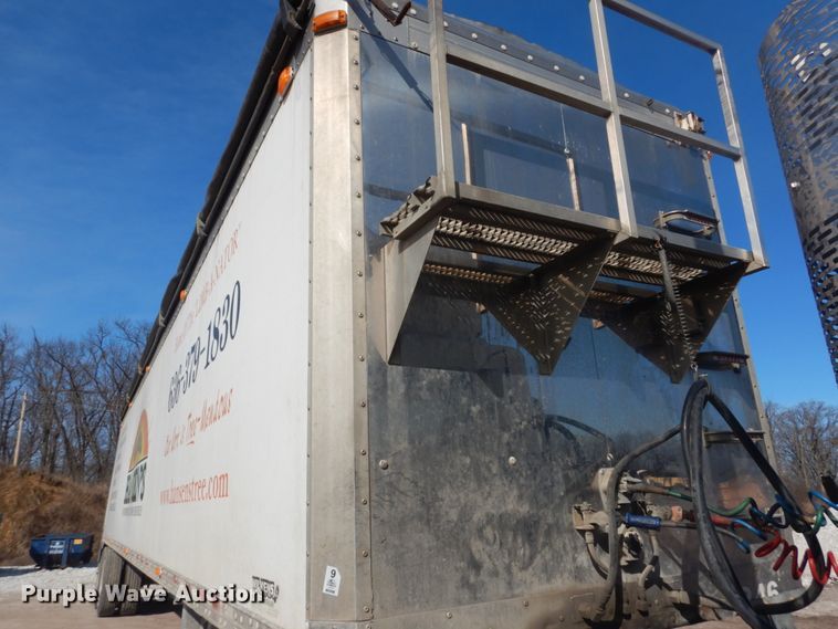 image for item DH5088 2007 Wilkens live bottom trailer