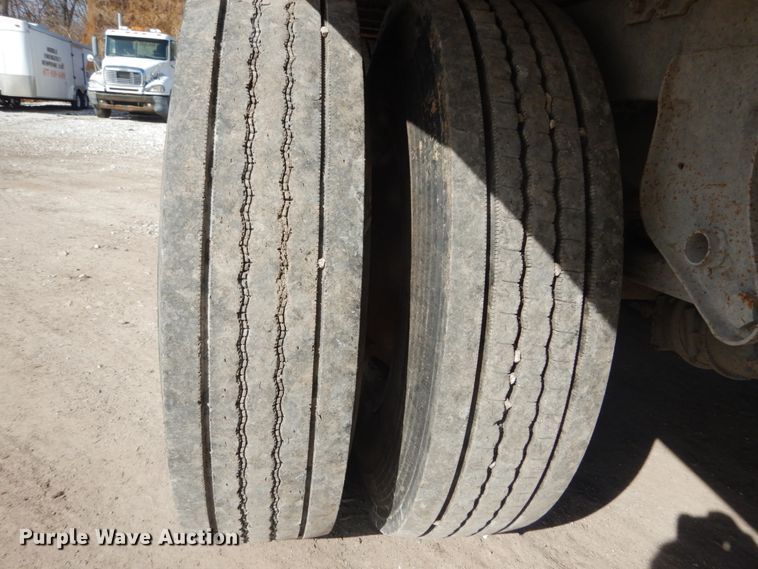 image for item DH5088 2007 Wilkens live bottom trailer