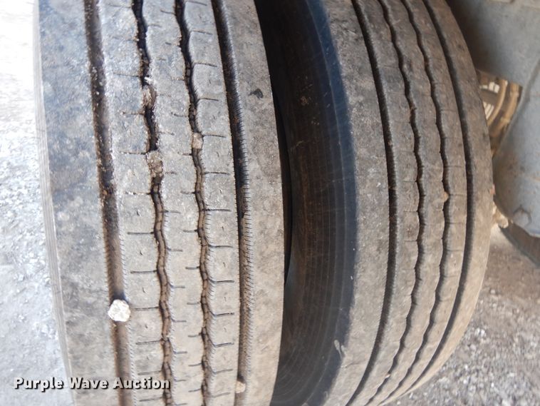 image for item DH5088 2007 Wilkens live bottom trailer