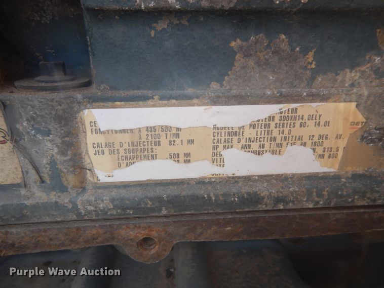 image for item DH5089 2004 Freightliner Columbia semi truck