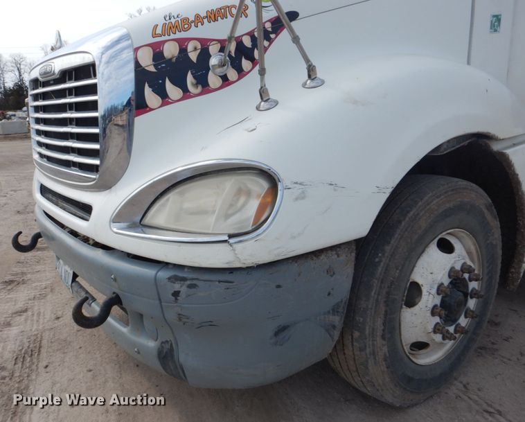 image for item DH5092 2008 Freightliner Columbia semi truck