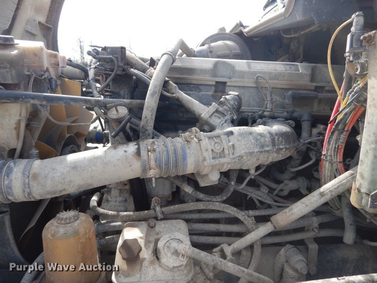 image for item DH5092 2008 Freightliner Columbia semi truck