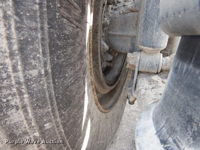 image for item DH5092 2008 Freightliner Columbia semi truck