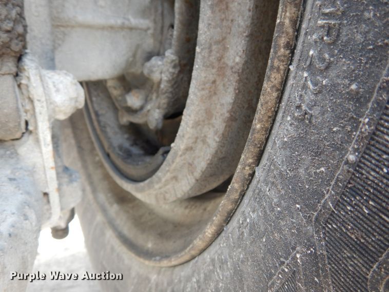 image for item DH5092 2008 Freightliner Columbia semi truck