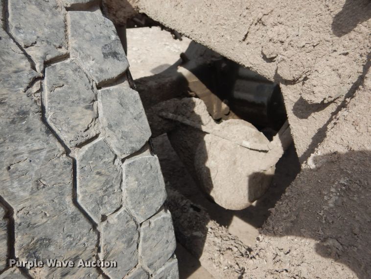 image for item DH5092 2008 Freightliner Columbia semi truck