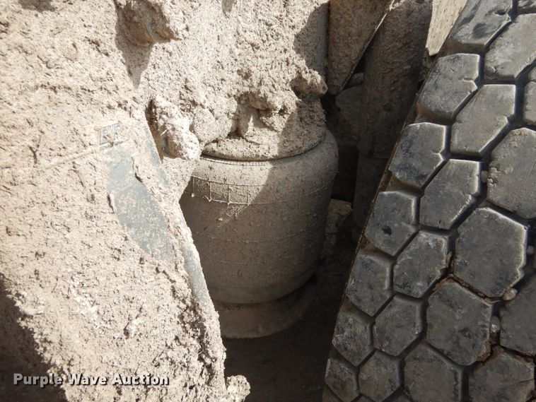 image for item DH5092 2008 Freightliner Columbia semi truck