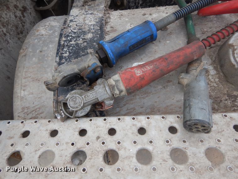 image for item DH5092 2008 Freightliner Columbia semi truck