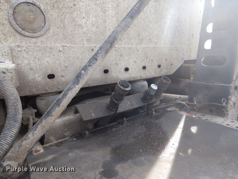 image for item DH5092 2008 Freightliner Columbia semi truck