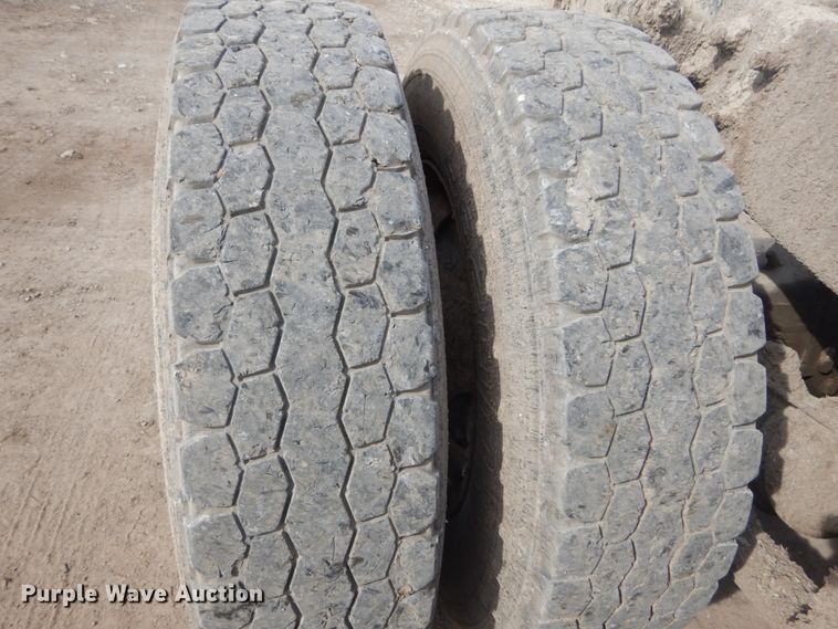 image for item DH5092 2008 Freightliner Columbia semi truck