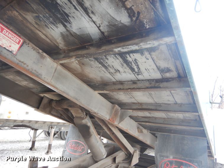 image for item DH5093 1999 GMC C6500 chip bed truck