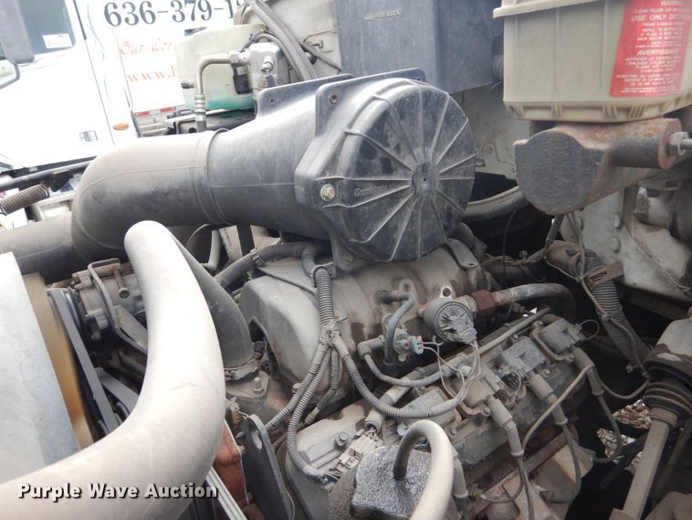 image for item DH5093 1999 GMC C6500 chip bed truck