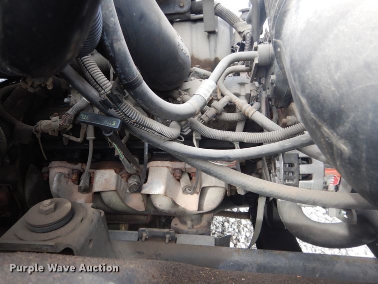 image for item DH5093 1999 GMC C6500 chip bed truck