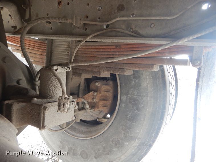 image for item DH5093 1999 GMC C6500 chip bed truck