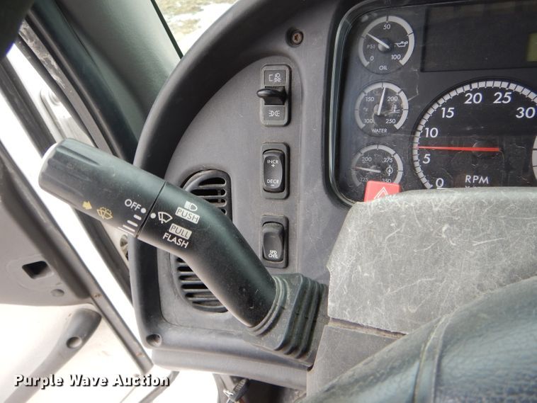 image for item DH6478 2005 Freightliner M2 truck cab and chassis