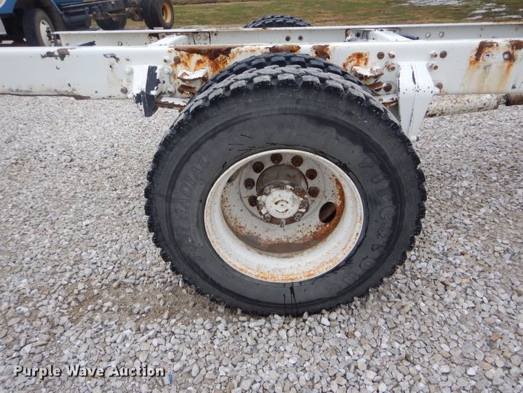 image for item DH6478 2005 Freightliner M2 truck cab and chassis