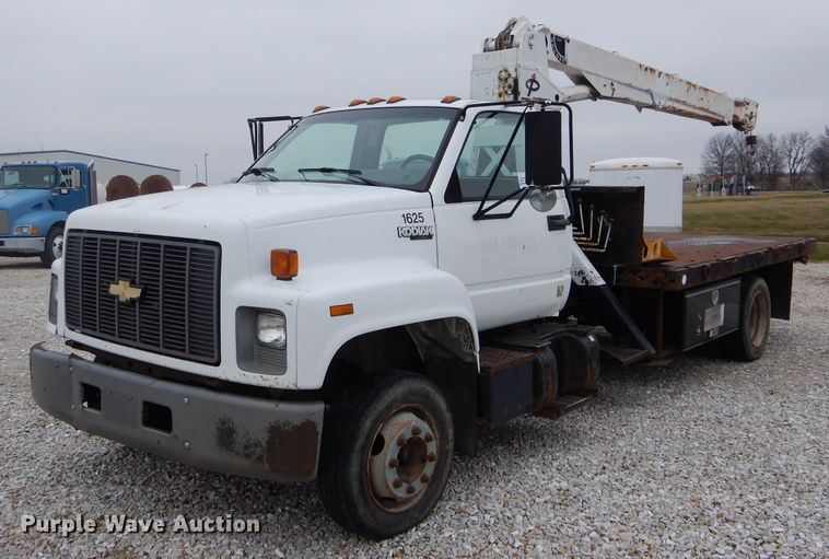 image for item DH6479 1995 Chevrolet C5500 crane truck