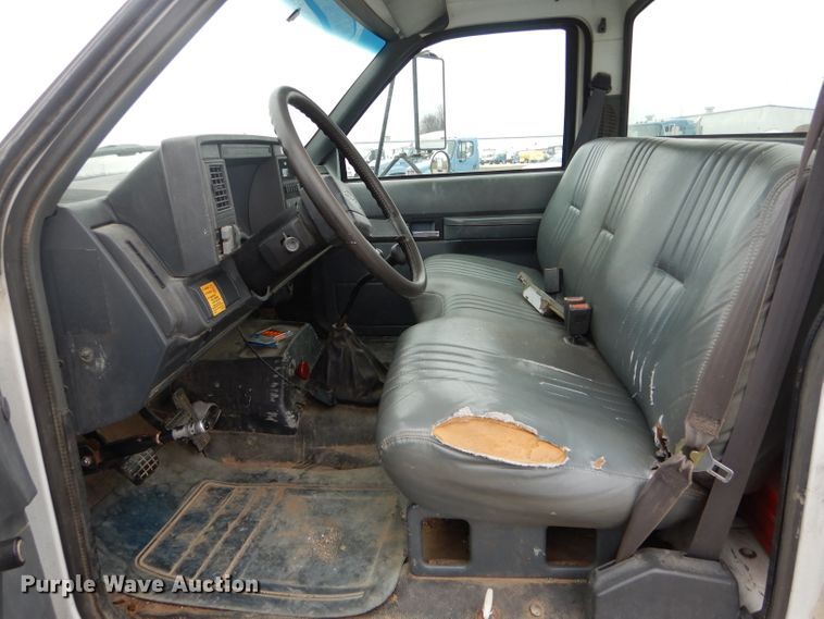 image for item DH6479 1995 Chevrolet C5500 crane truck