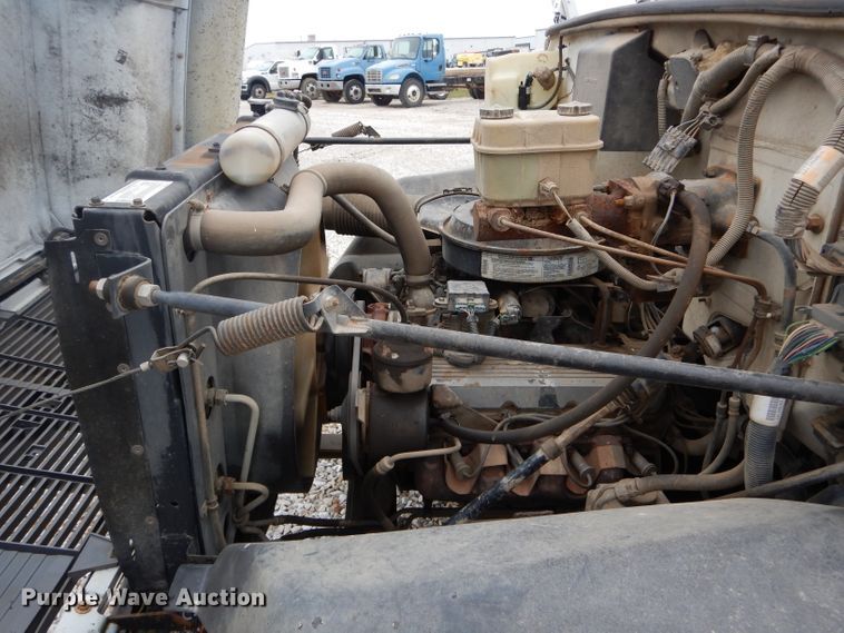 image for item DH6479 1995 Chevrolet C5500 crane truck