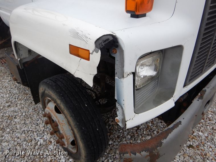 image for item DH6479 1995 Chevrolet C5500 crane truck