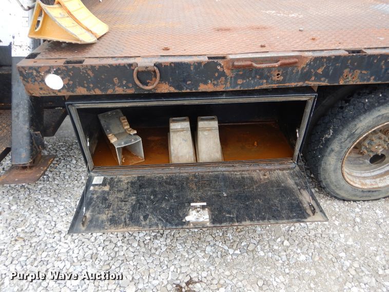 image for item DH6479 1995 Chevrolet C5500 crane truck