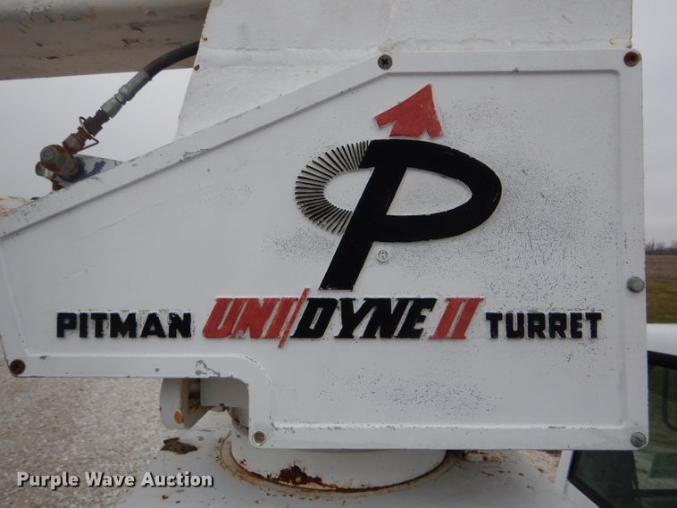 image for item DH6479 1995 Chevrolet C5500 crane truck