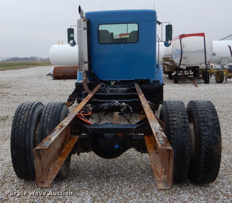 image for item DH6481 2005 Kenworth T300 truck cab and chassis